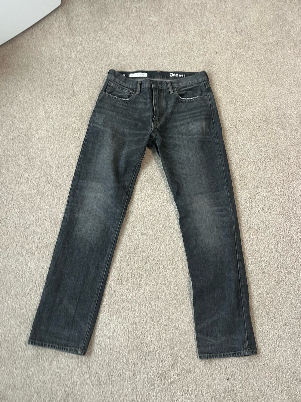 GAP Men’s Straight Jeans in Black Wash